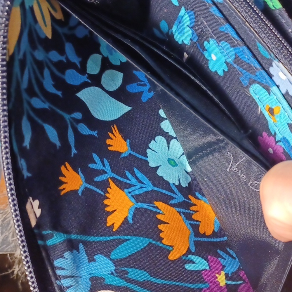 Vera Bradley wallet - Picture 16 of 16